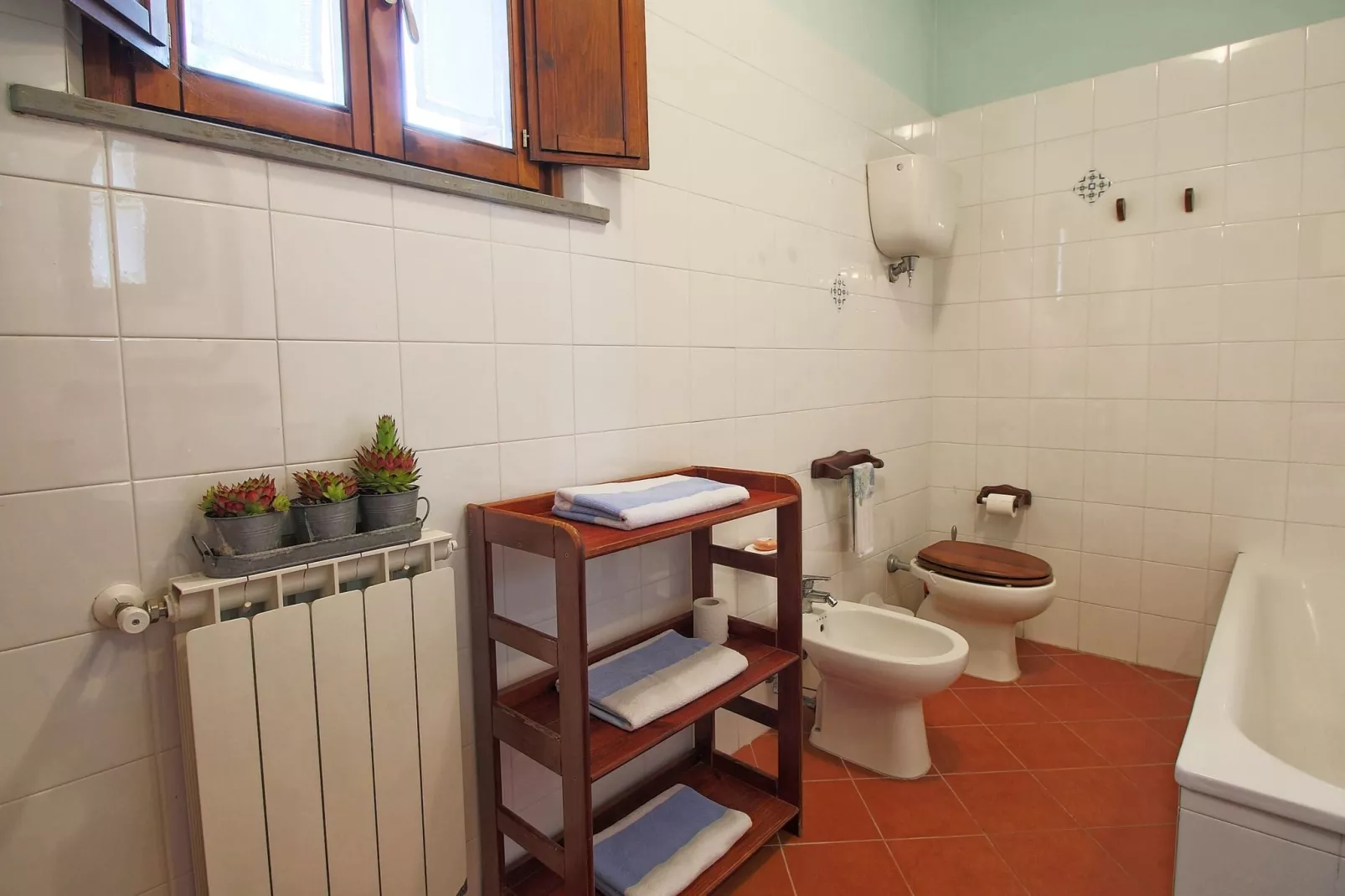 Tosco-Bathroom