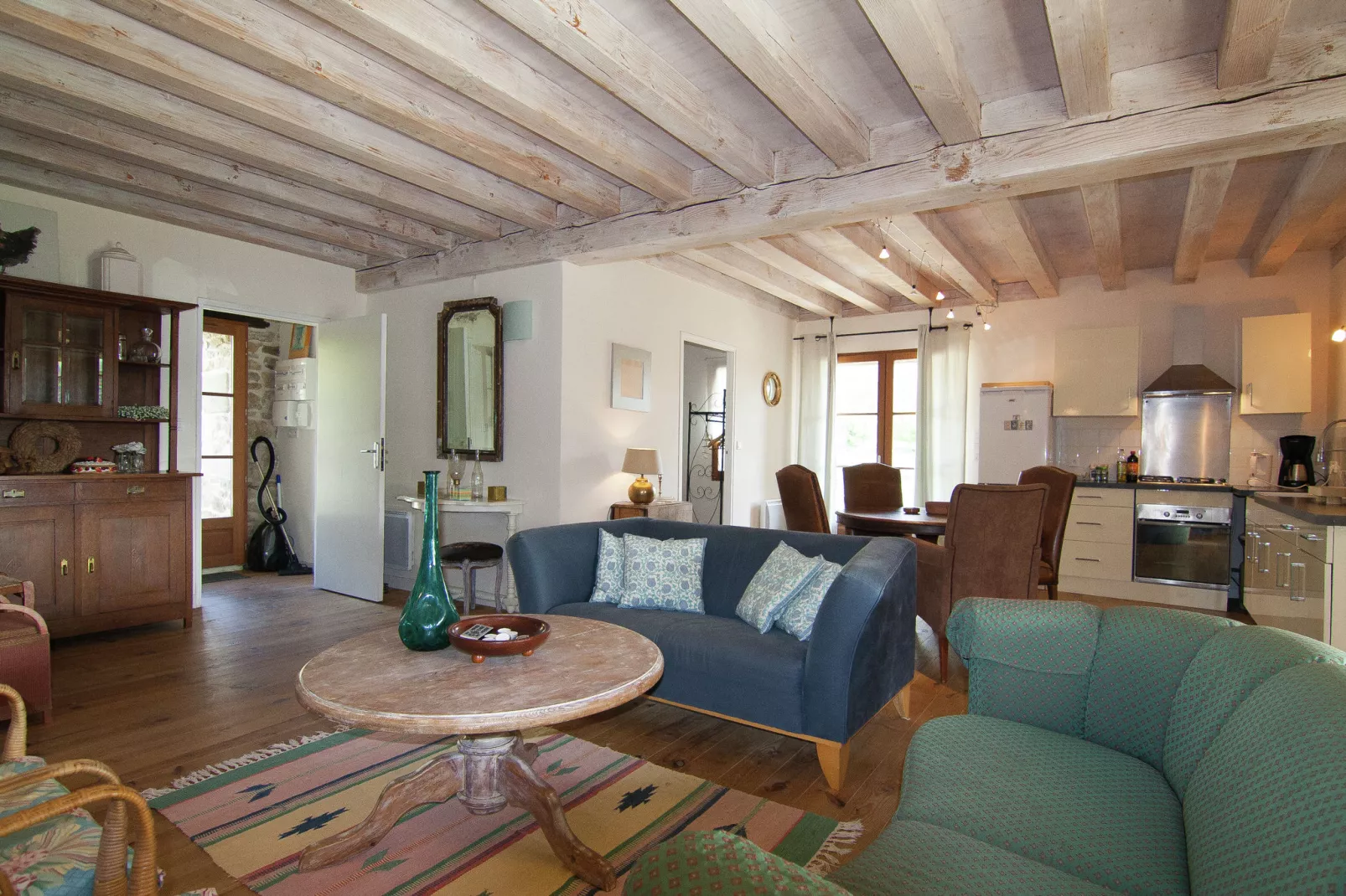 La Caleche-Living room