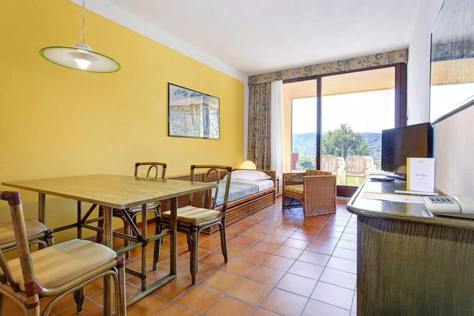 Apartments Poiano, Garda-bilo lake view-Wohnzimmer