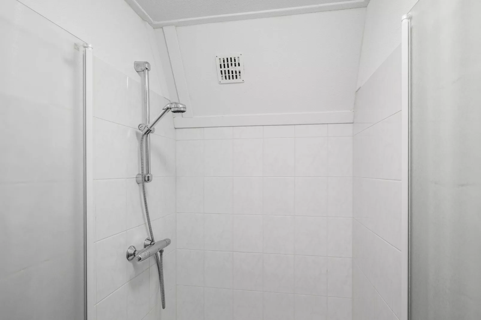Aquadelta 28-Bathroom