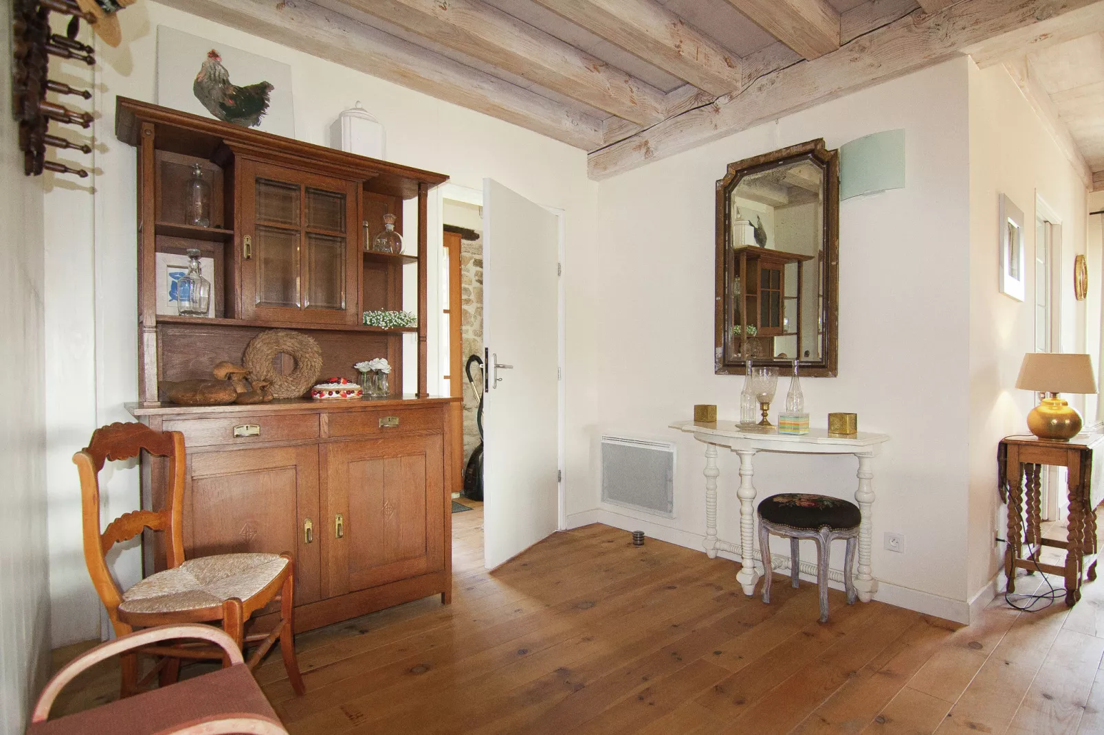 La Caleche-Living room