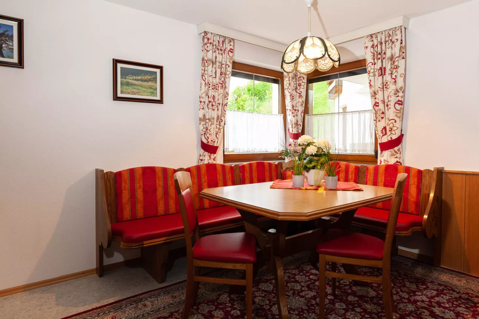 Aurora Winter & Sommer 4-5-Dining room