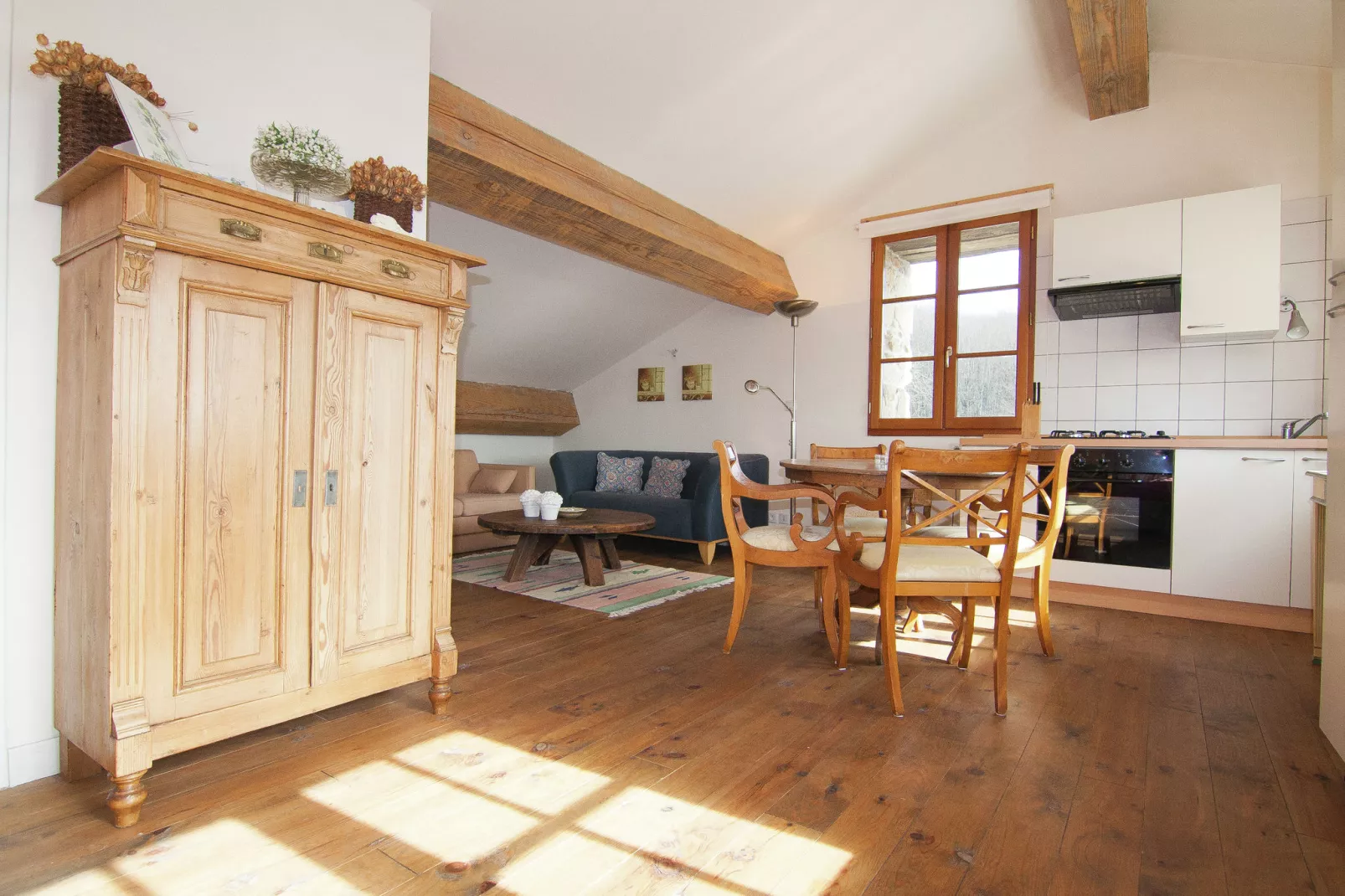 La Caleche-Living room