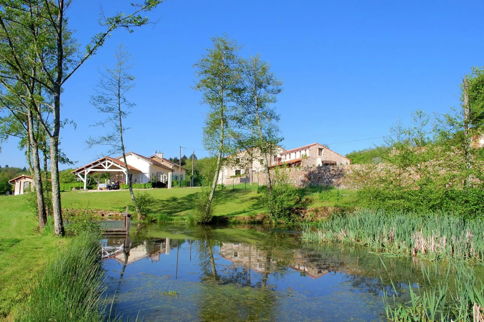 La Caleche-Gardens summer
