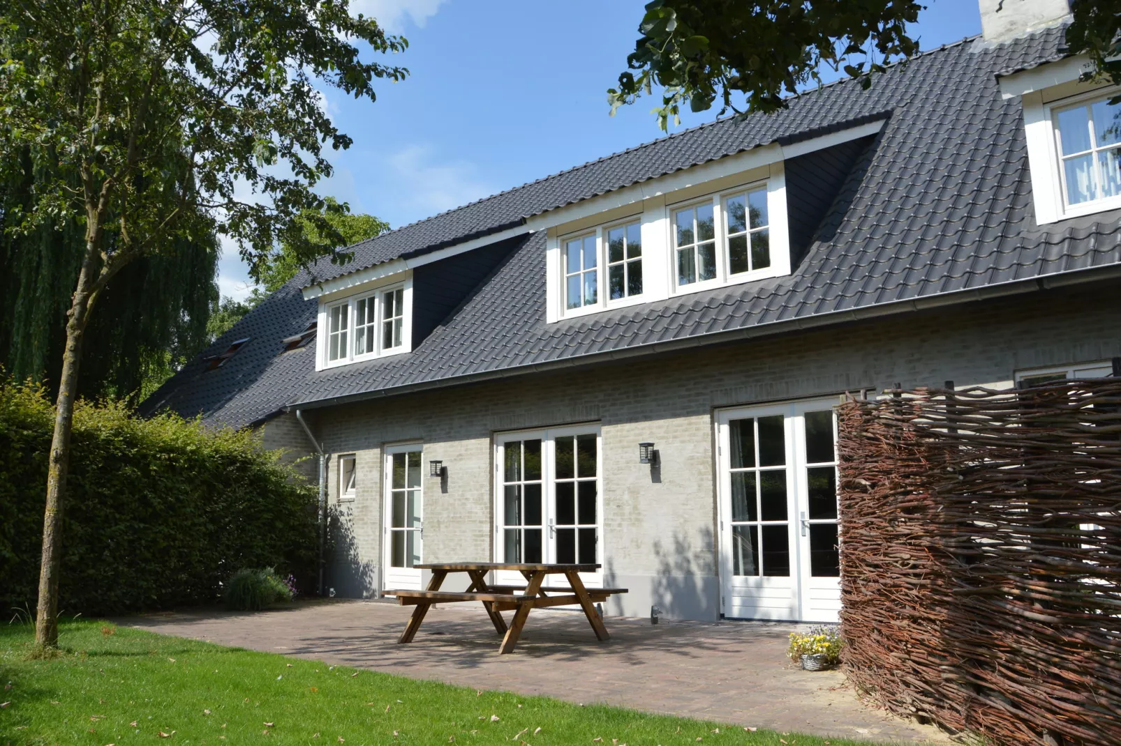 Ballonatelier-Exterior summer
