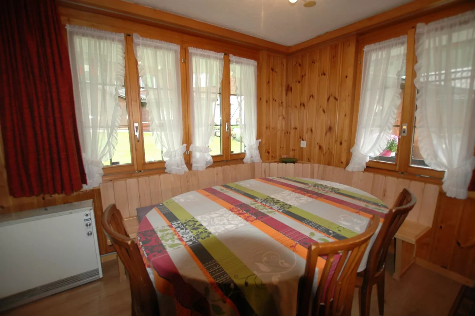 Appartement Salvisberg-Dining room