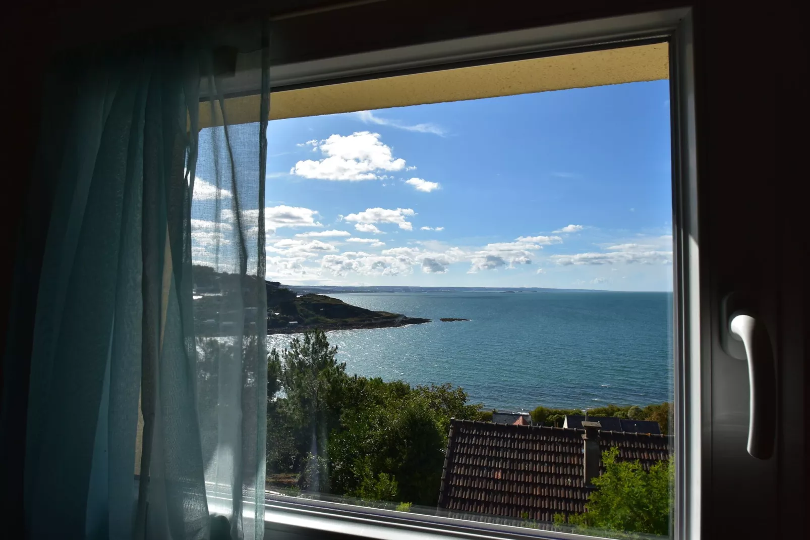 Malerisches Ferienhaus in Fermanville in Meeresnähe-Aussicht Sommer