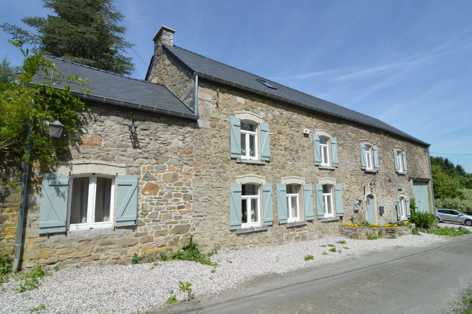 Les Herbes de Maredsous-Exterior summer