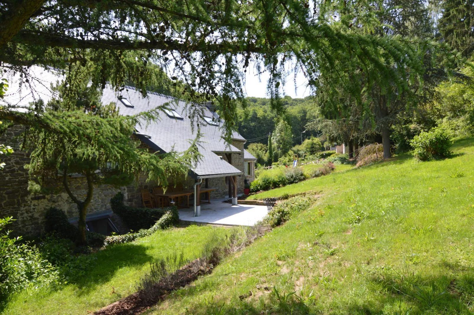 Les Herbes de Maredsous-View summer