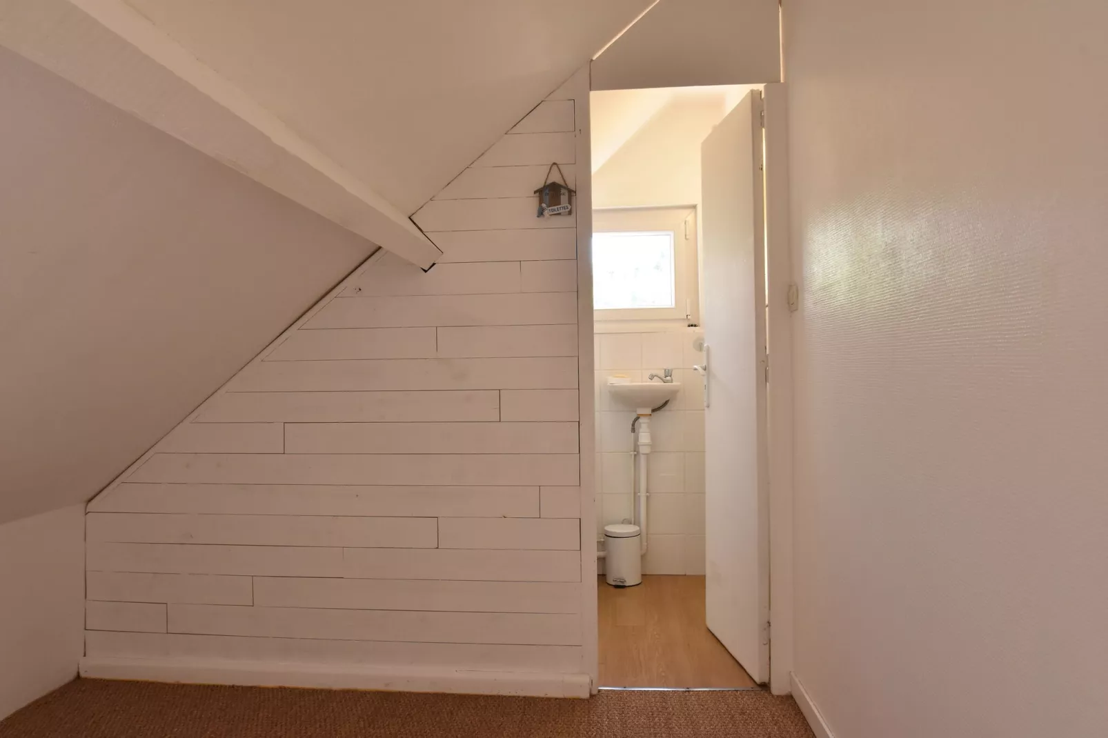 Malerisches Ferienhaus in Fermanville in Meeresnähe-Badezimmer
