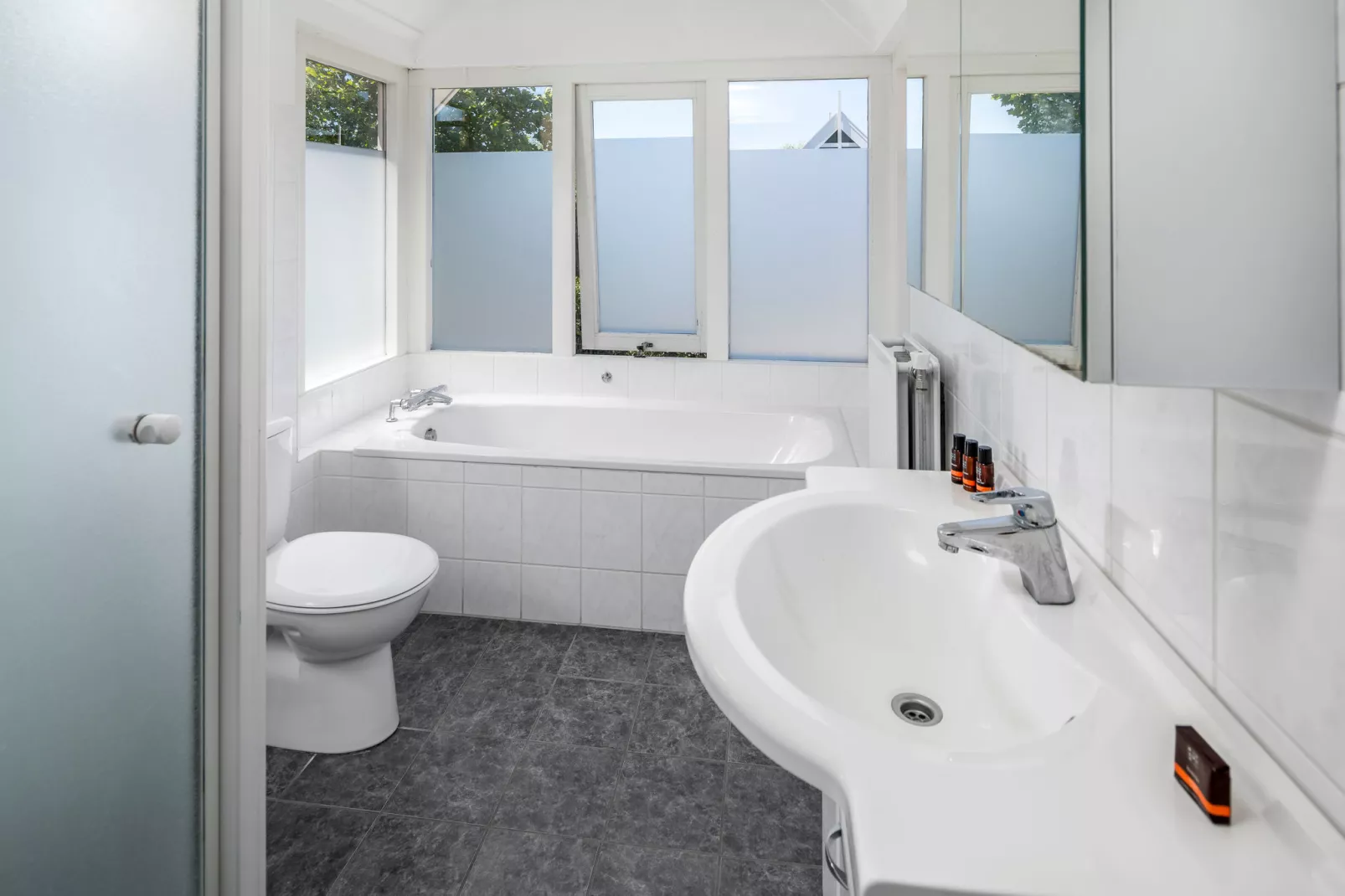 Aquadelta 32-Bathroom