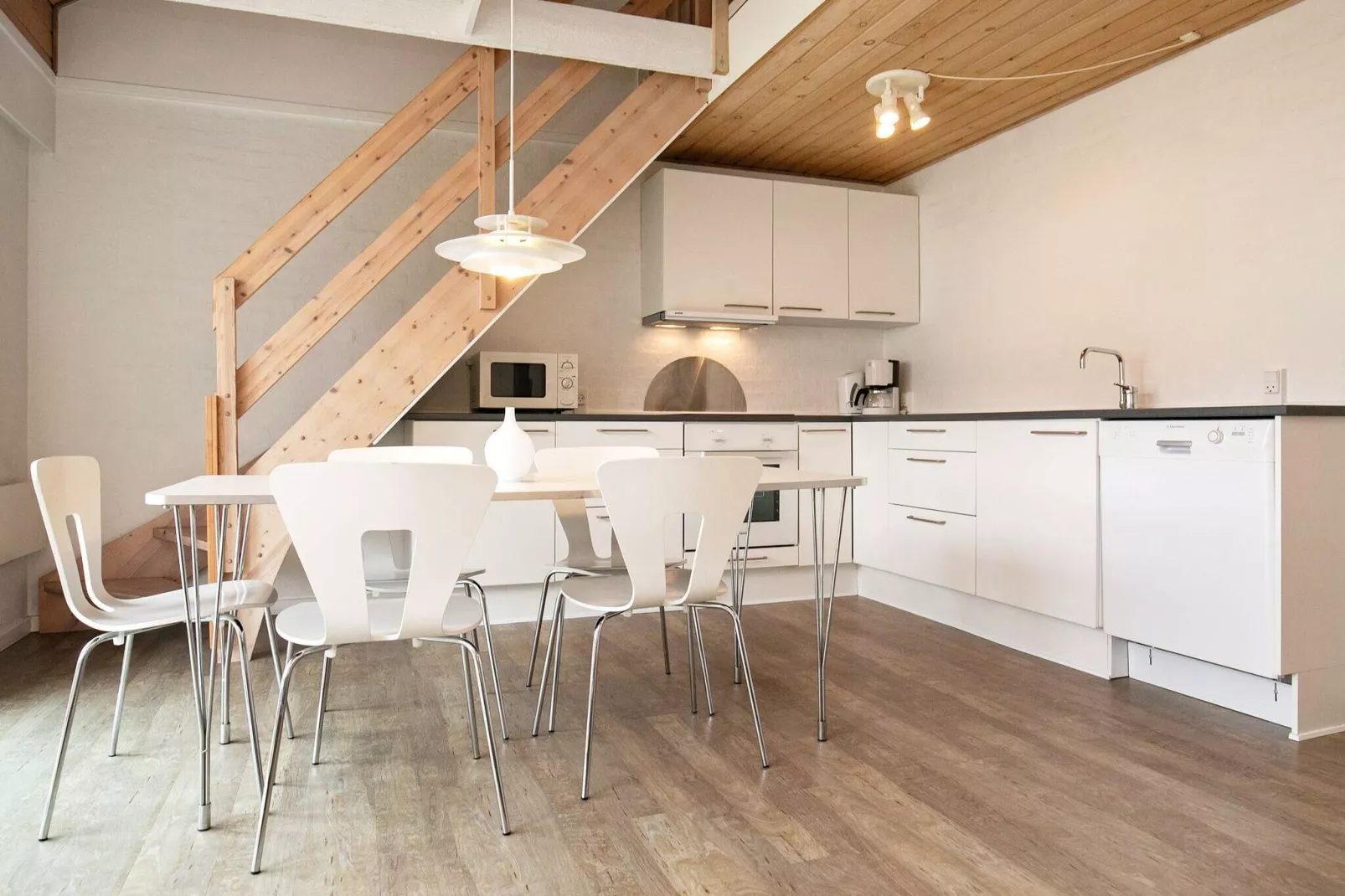 4½ room,2 level,attached house-Indoor