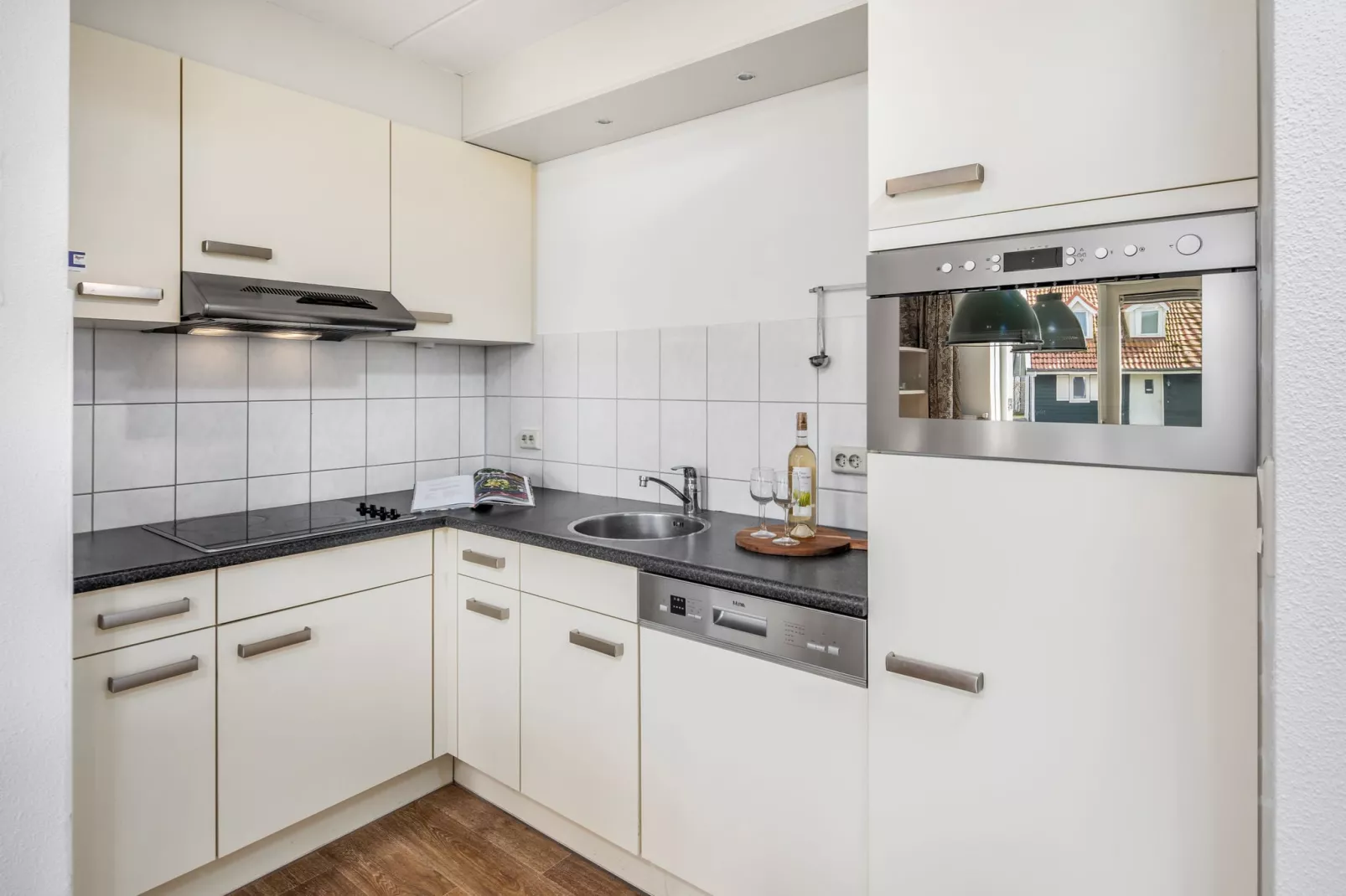 Aquadelta 33-Kitchen