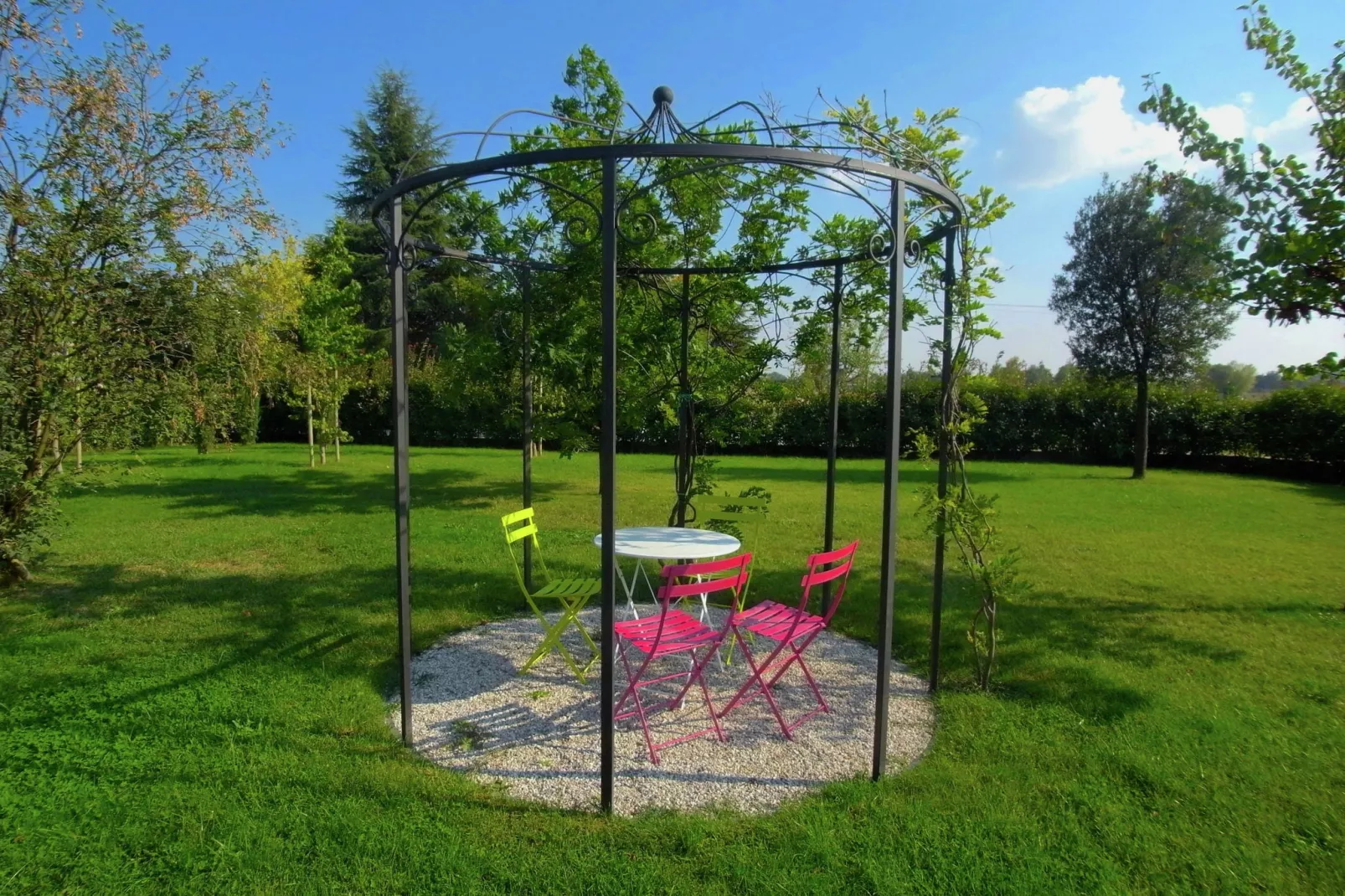 Casina la Graziosa-Gardens summer