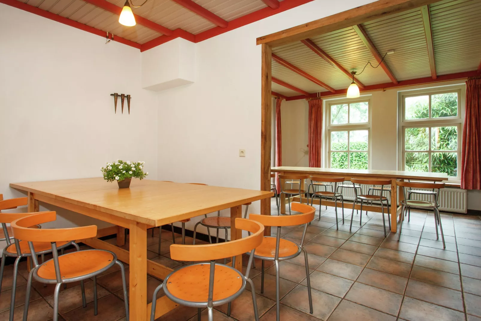 Landhoeve buitenman-Dining room