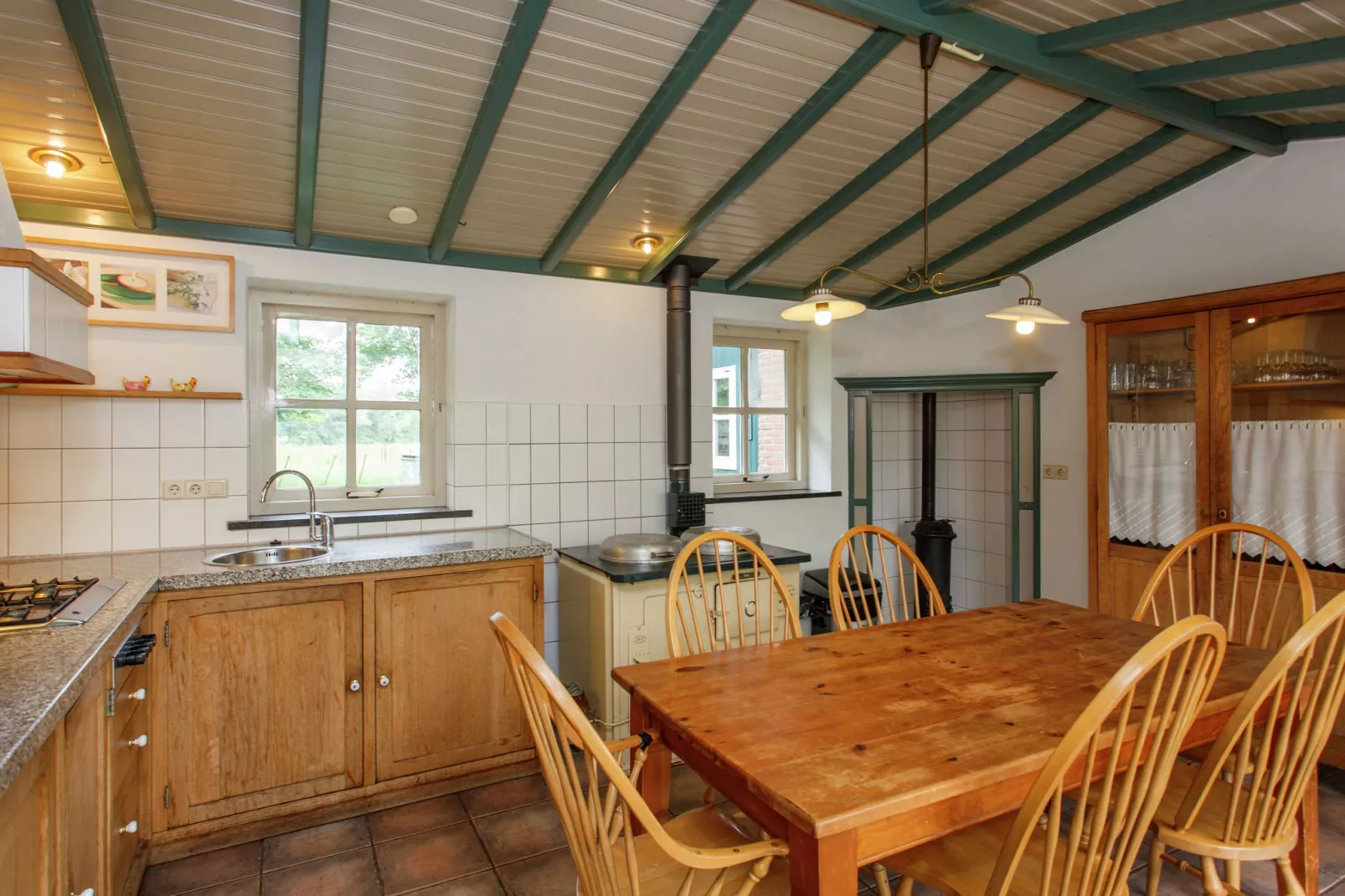 Landhoeve buitenman-Kitchen