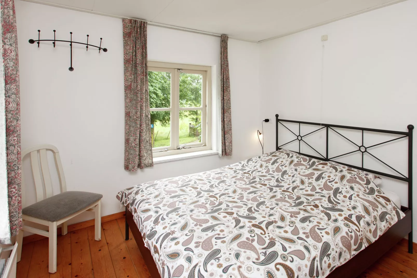 Landhoeve buitenman-Bedroom