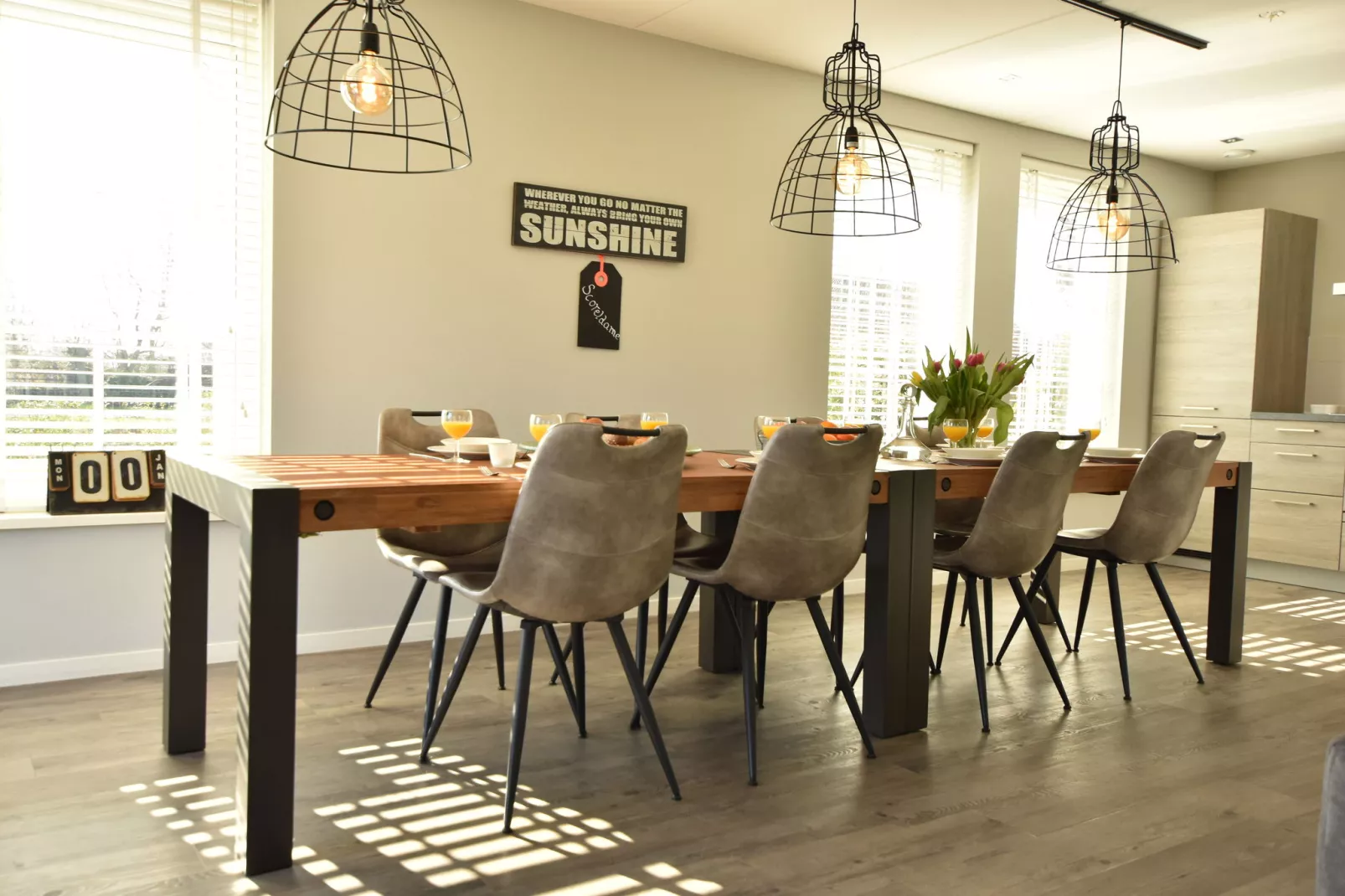 Scoreldame 8-persoons-Dining room