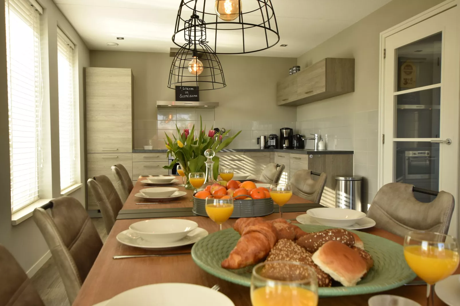Scoreldame 8-persoons-Dining room