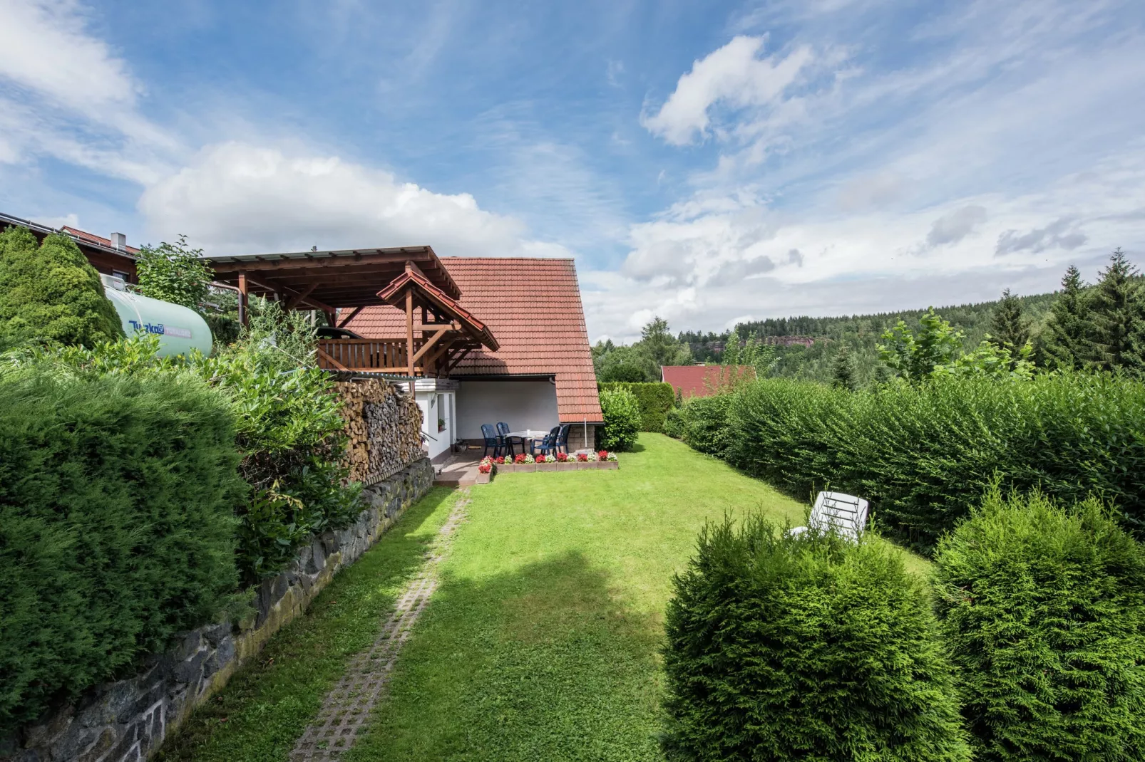 Ferienhaus im Thüringer Wald-Gardens summer