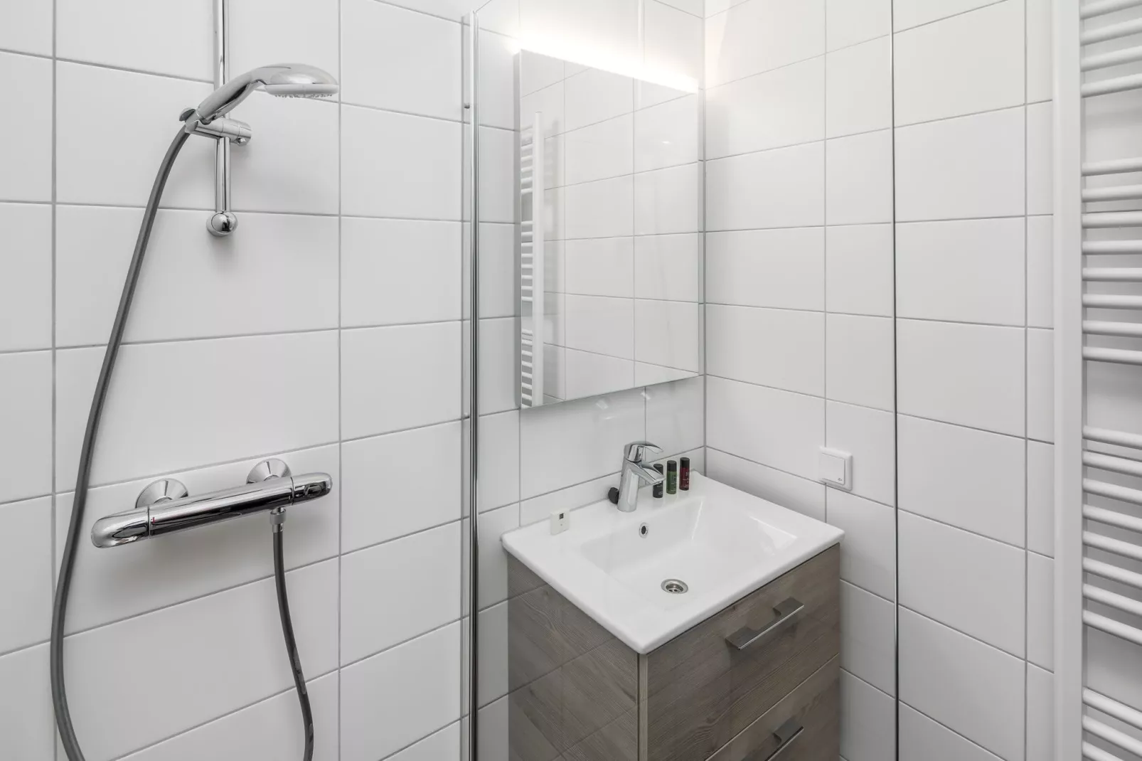 Aquadelta 35-Bathroom