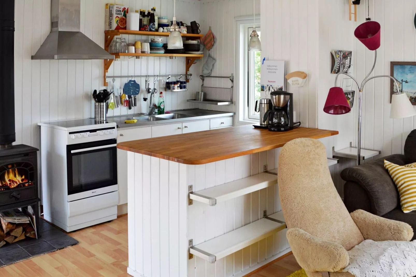 Seaside Charm in Hoviksnas-By Traum-Indoor