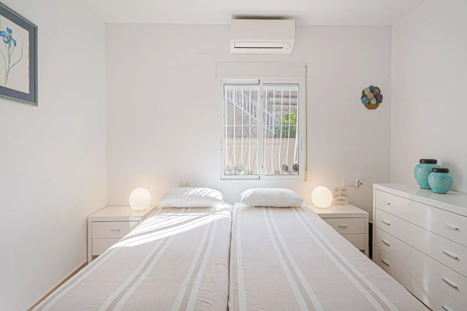 VILLA BUSOT-Bedroom