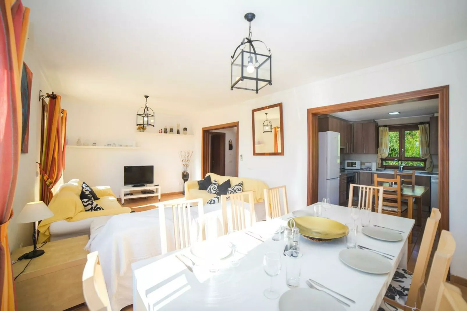 Can Ines-Dining room
