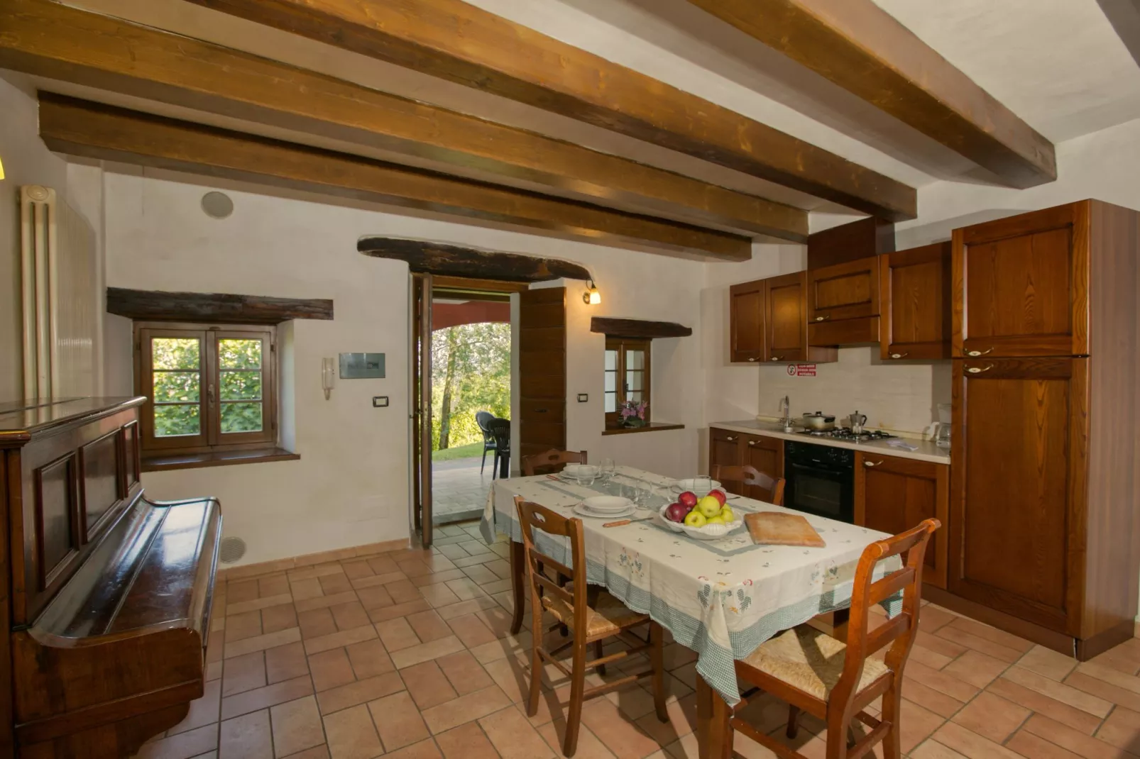 Borgo Uno-Dining room