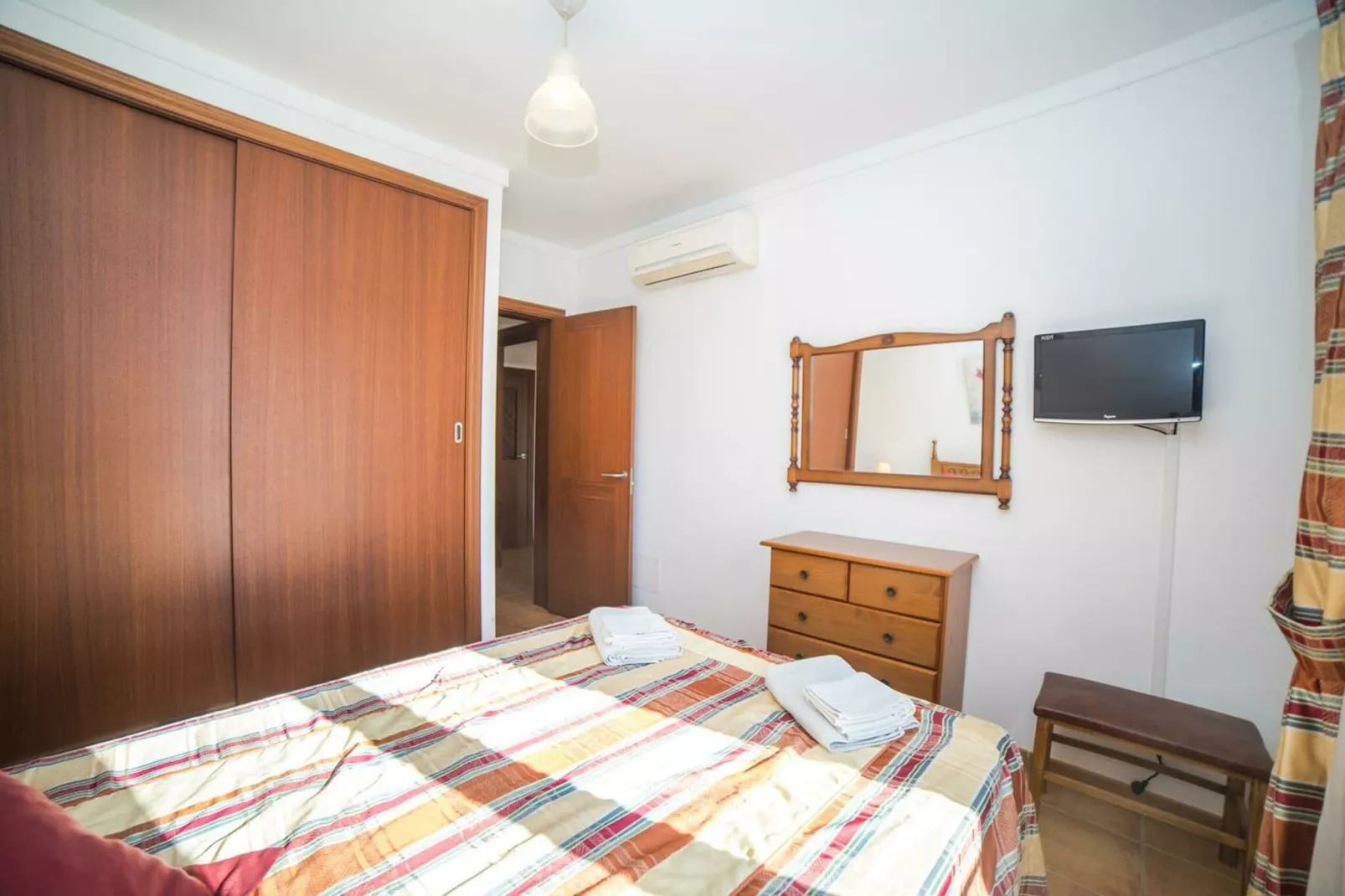 Can Ines-Bedroom