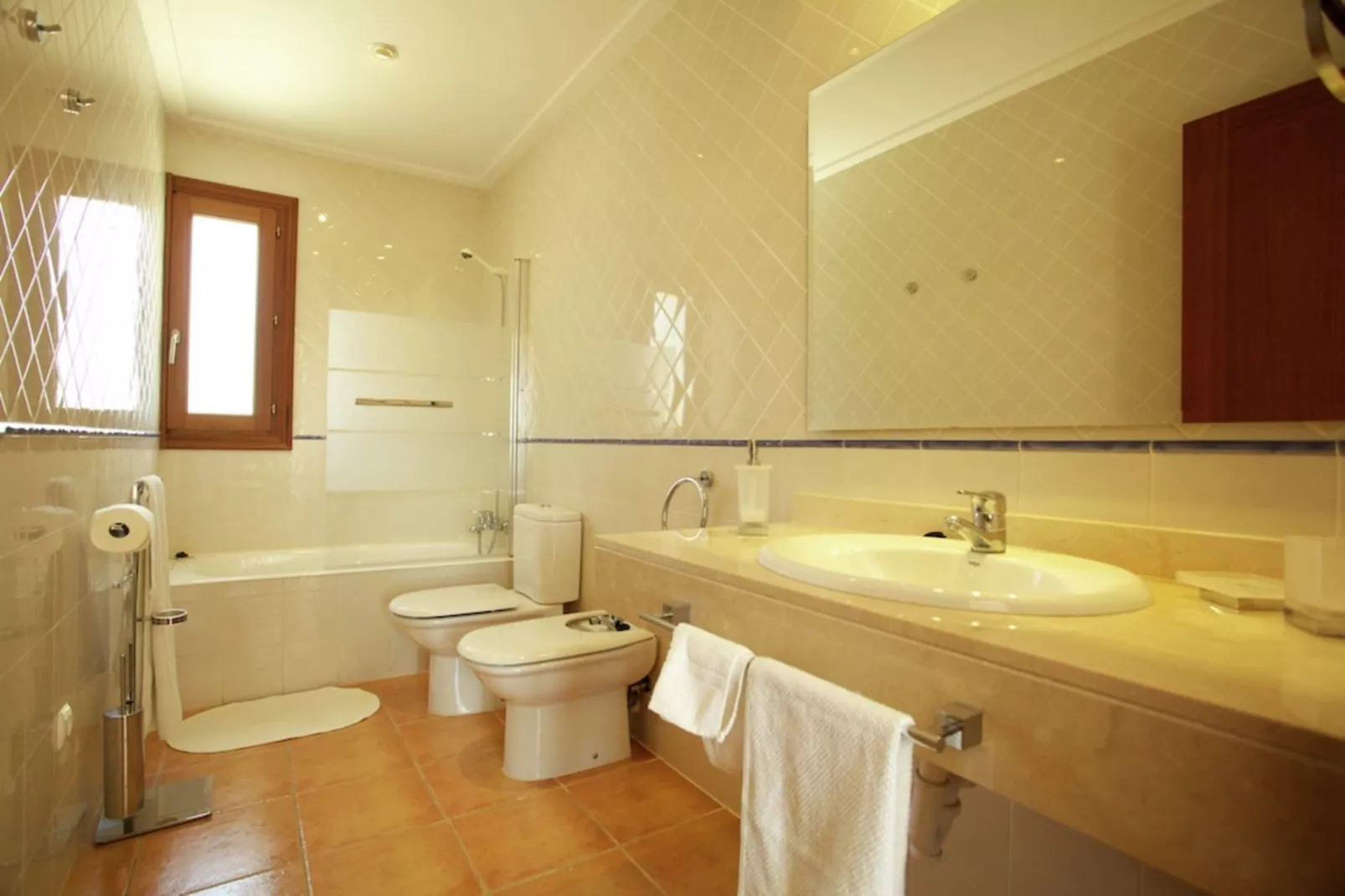 Can Ines-Bathroom