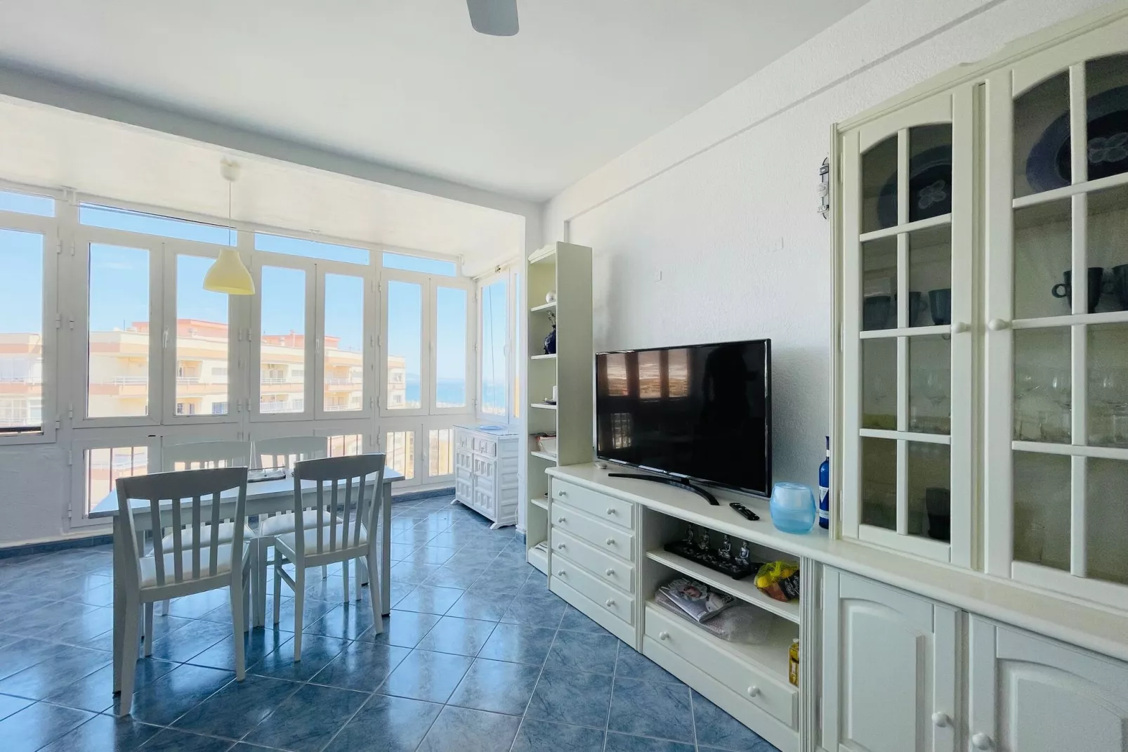Concordia 1002-Living room