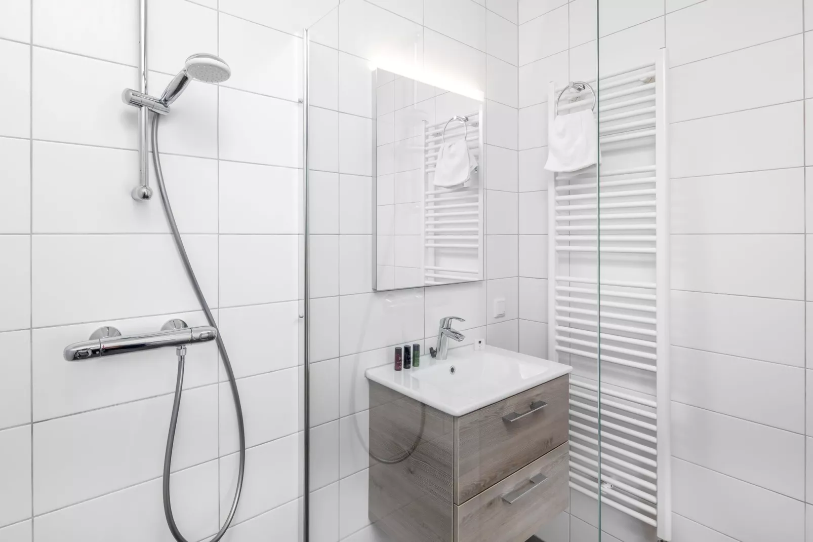 Aquadelta 37-Bathroom