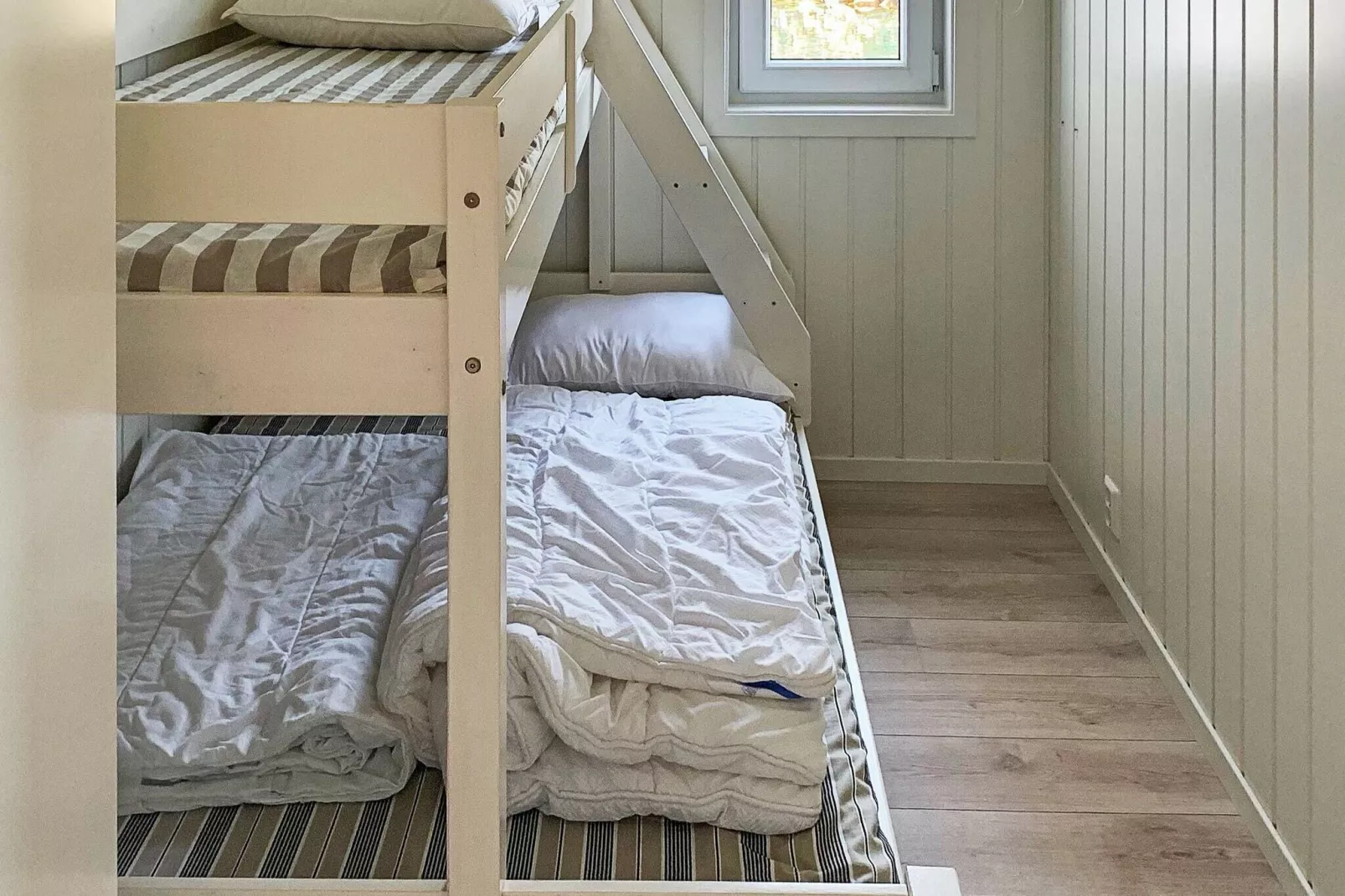 6 person holiday home in Urangsvåg-Indoor