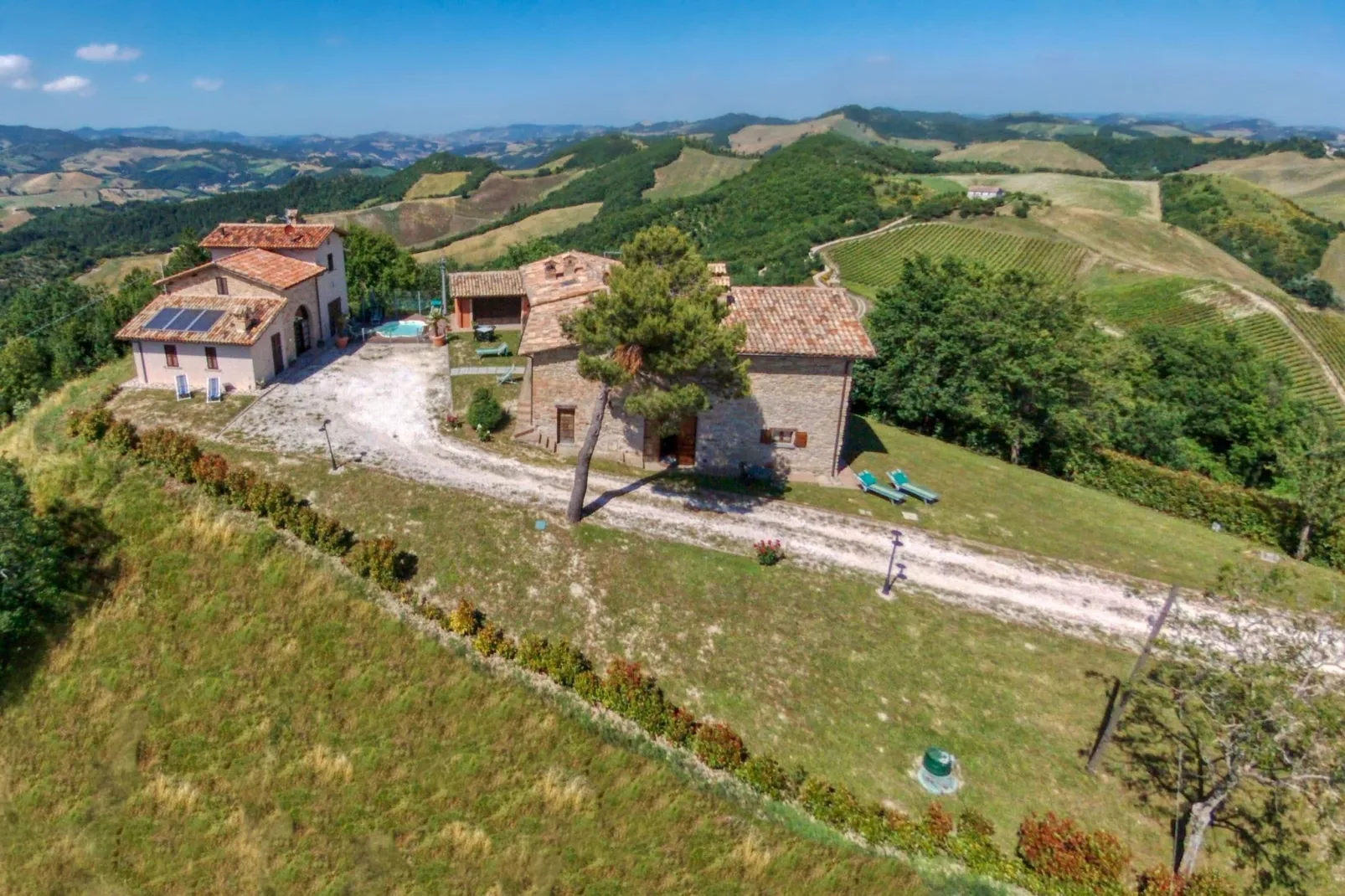 Borgo Due-Exterior summer