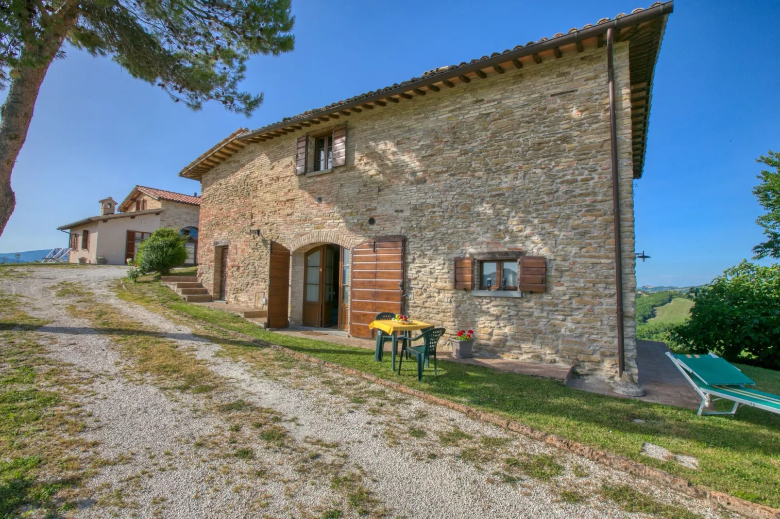 Borgo Due-Exterior summer