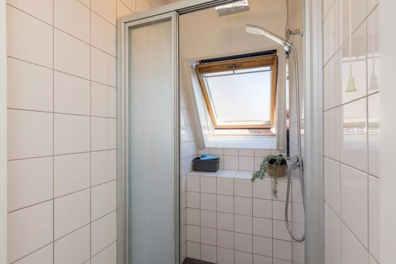 Brouwersbuurt 23a  Domburg-Bathroom