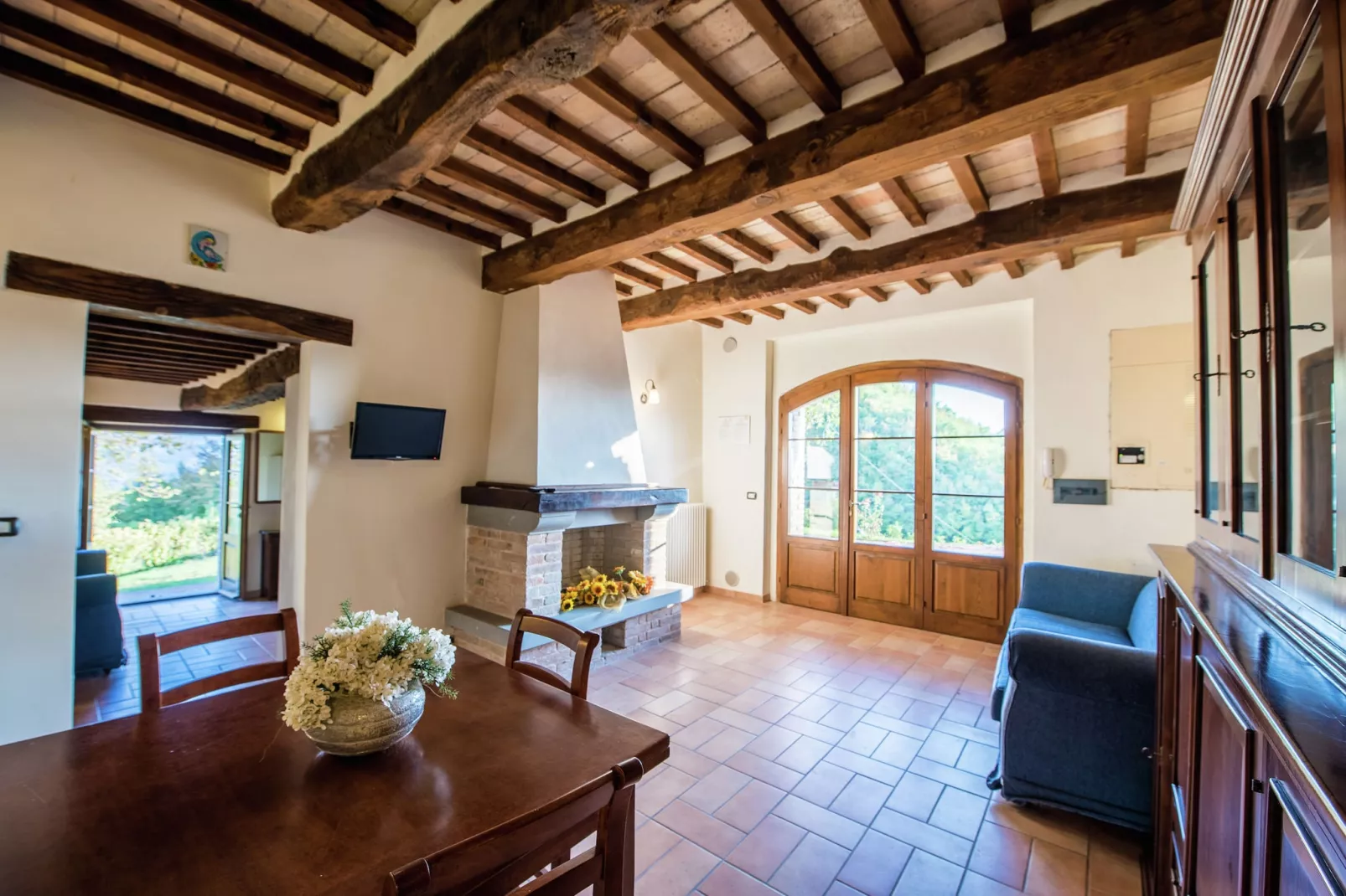 Borgo Due-Living room