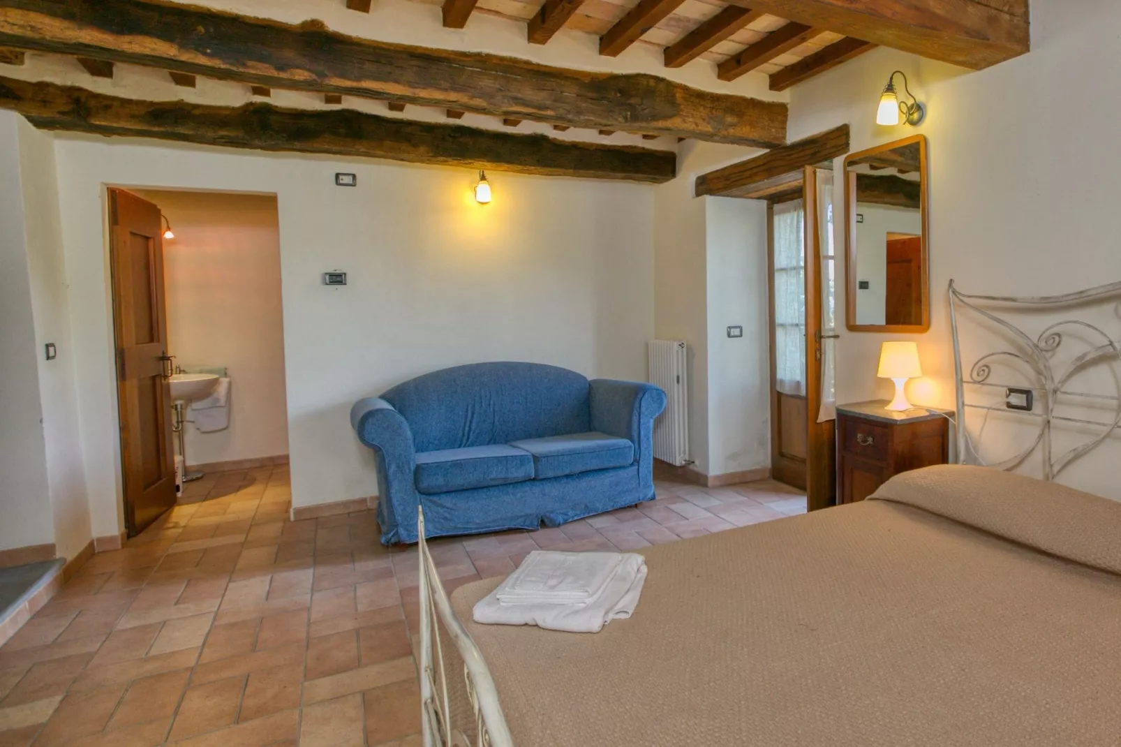 Borgo Due-Bedroom