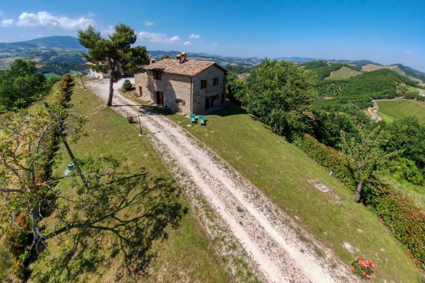 Borgo Due-Gardens summer