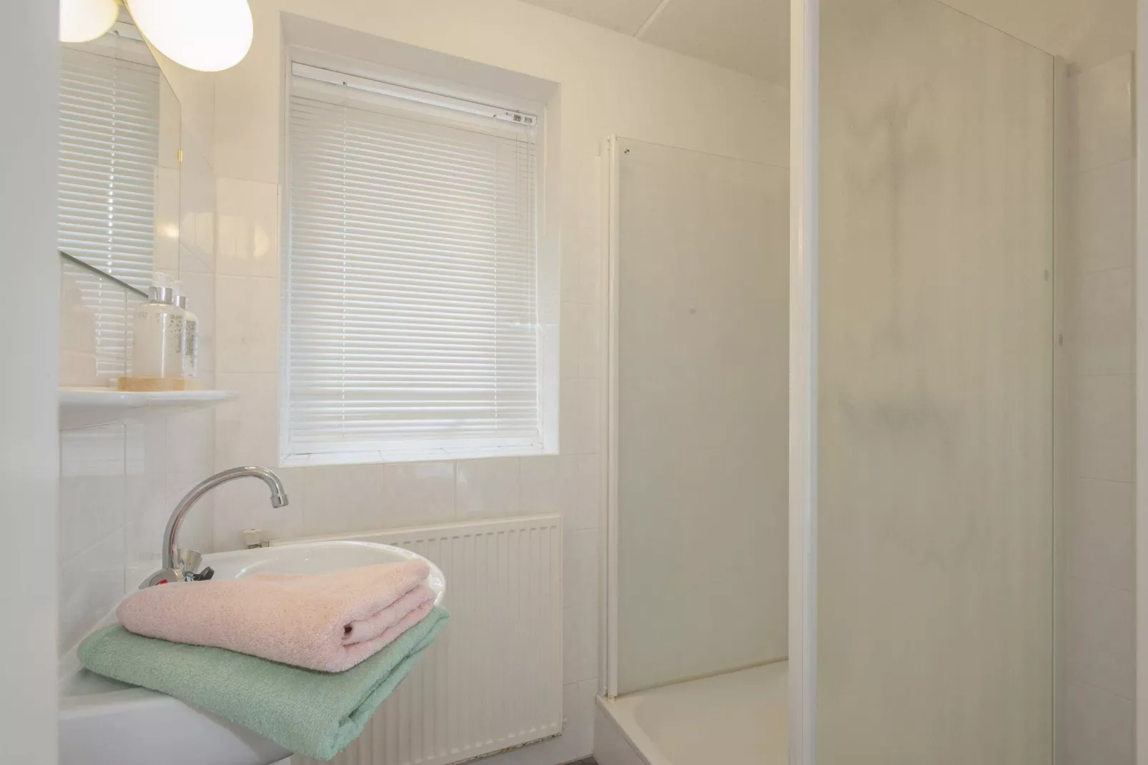 Aquadelta 40-Bathroom
