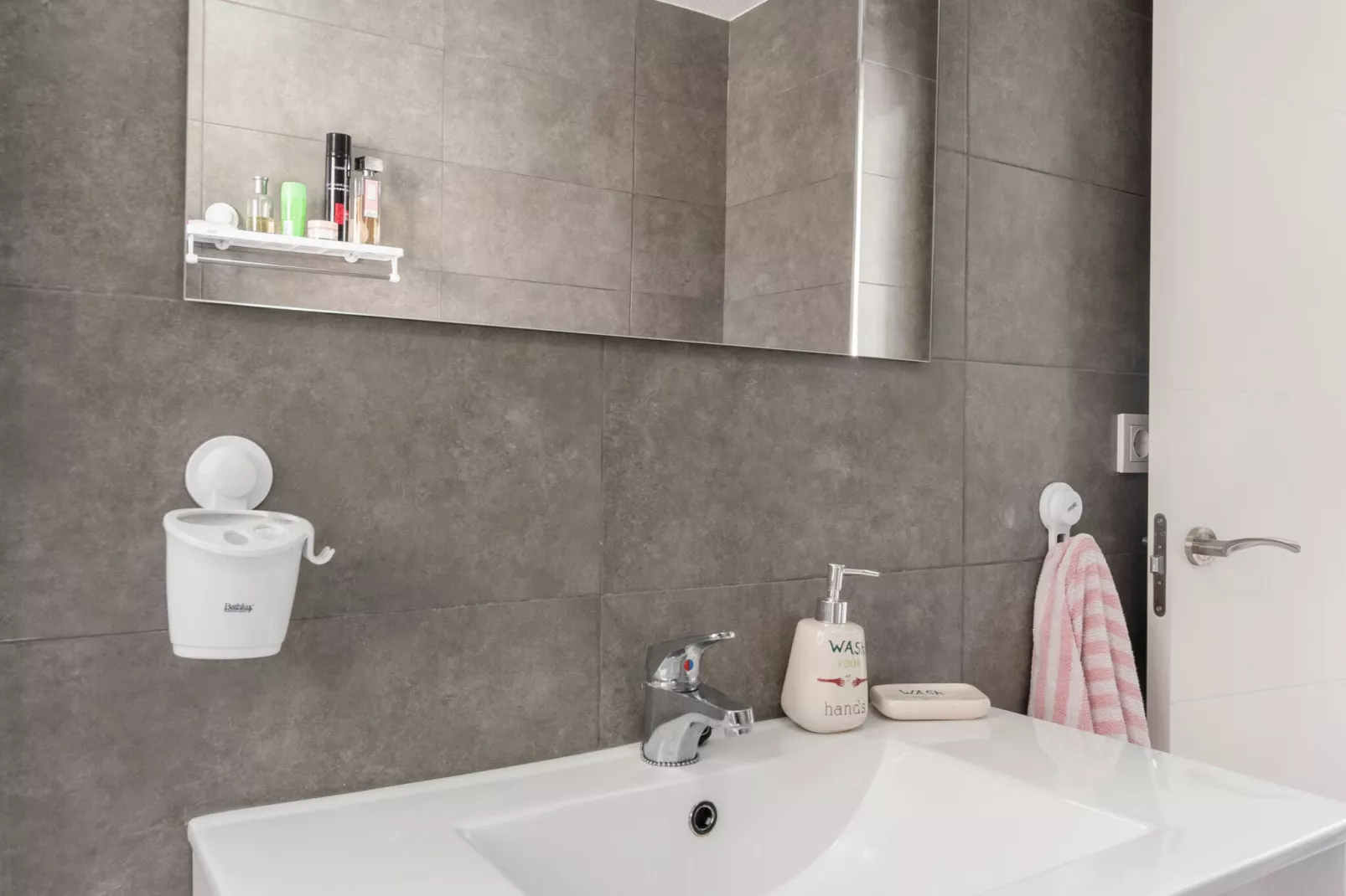 Benidorm-Bathroom