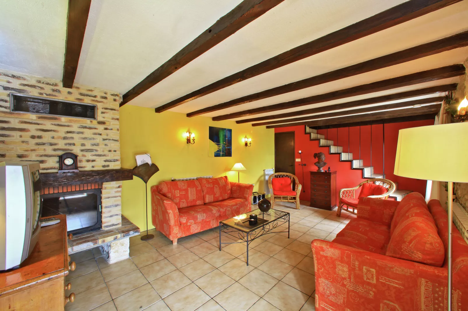 Isis-Living room