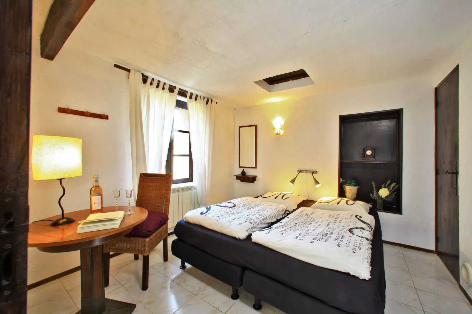Isis-Bedroom