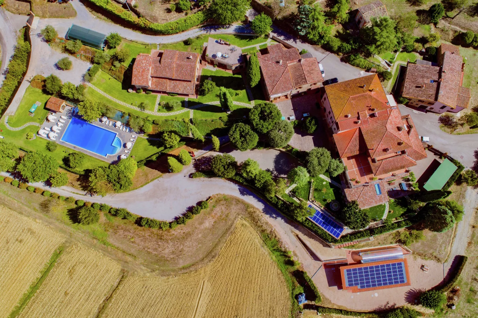 Palatre-Exterior summer