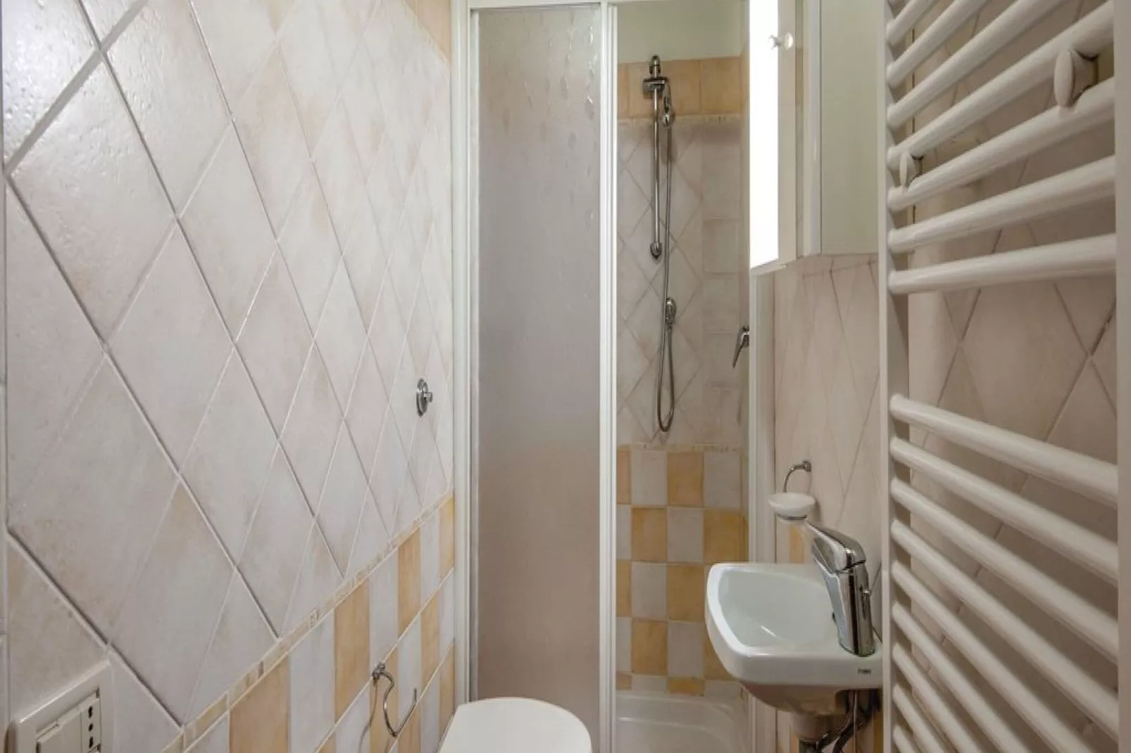 Ginestra2-Bathroom