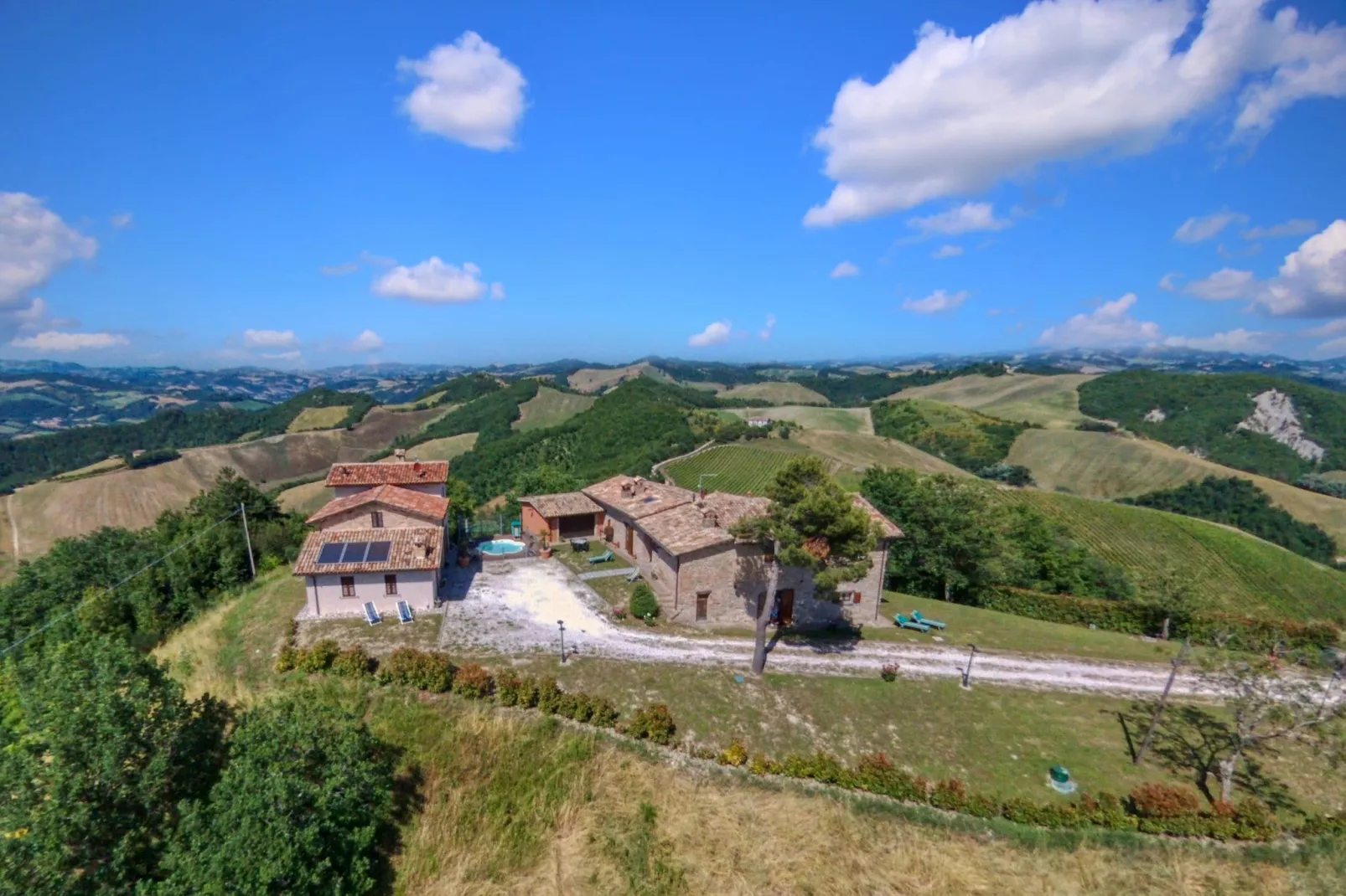 Borgo Quattro-Exterior summer