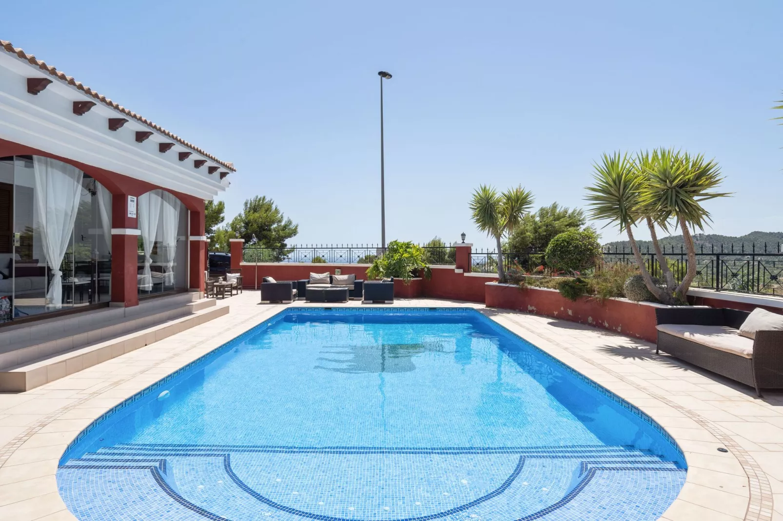 Castillo El Toro-Pool