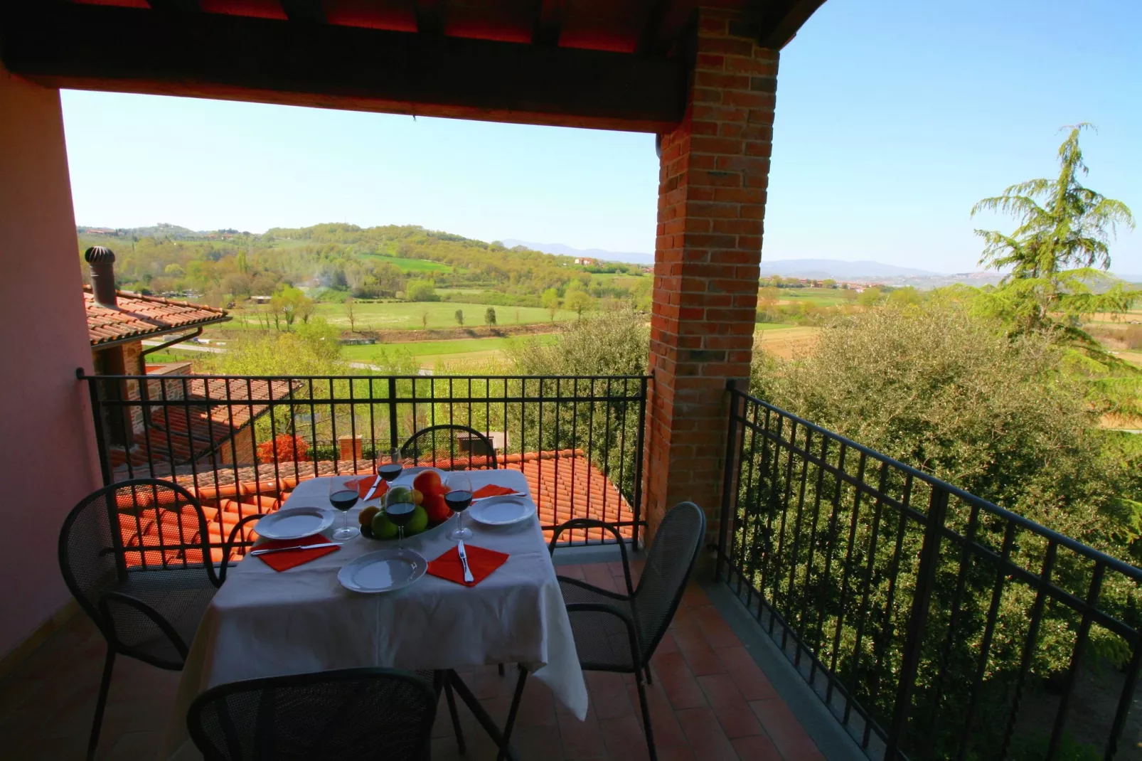 Palatre-Terrace balcony