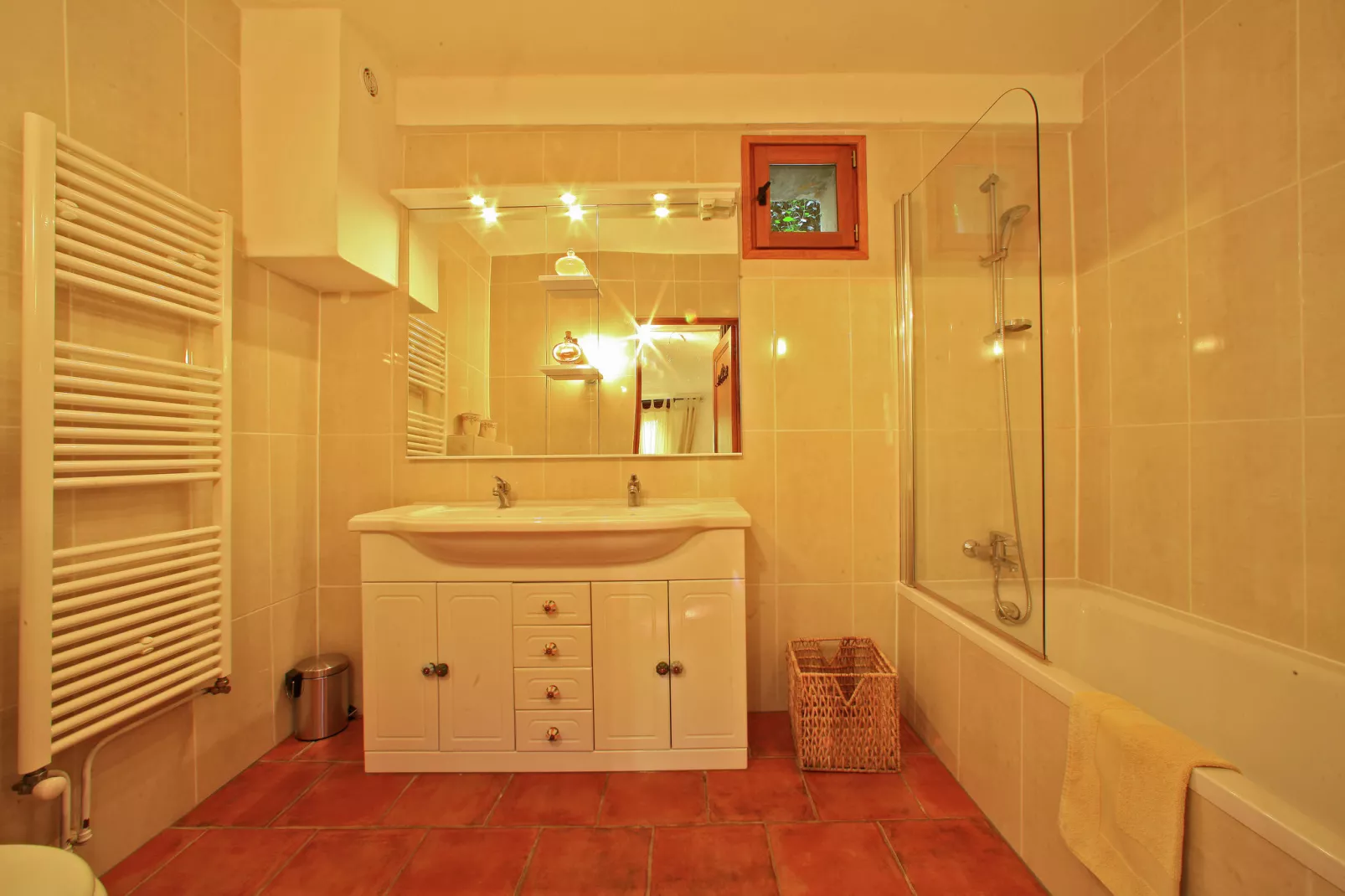 Font Neuve-Bathroom
